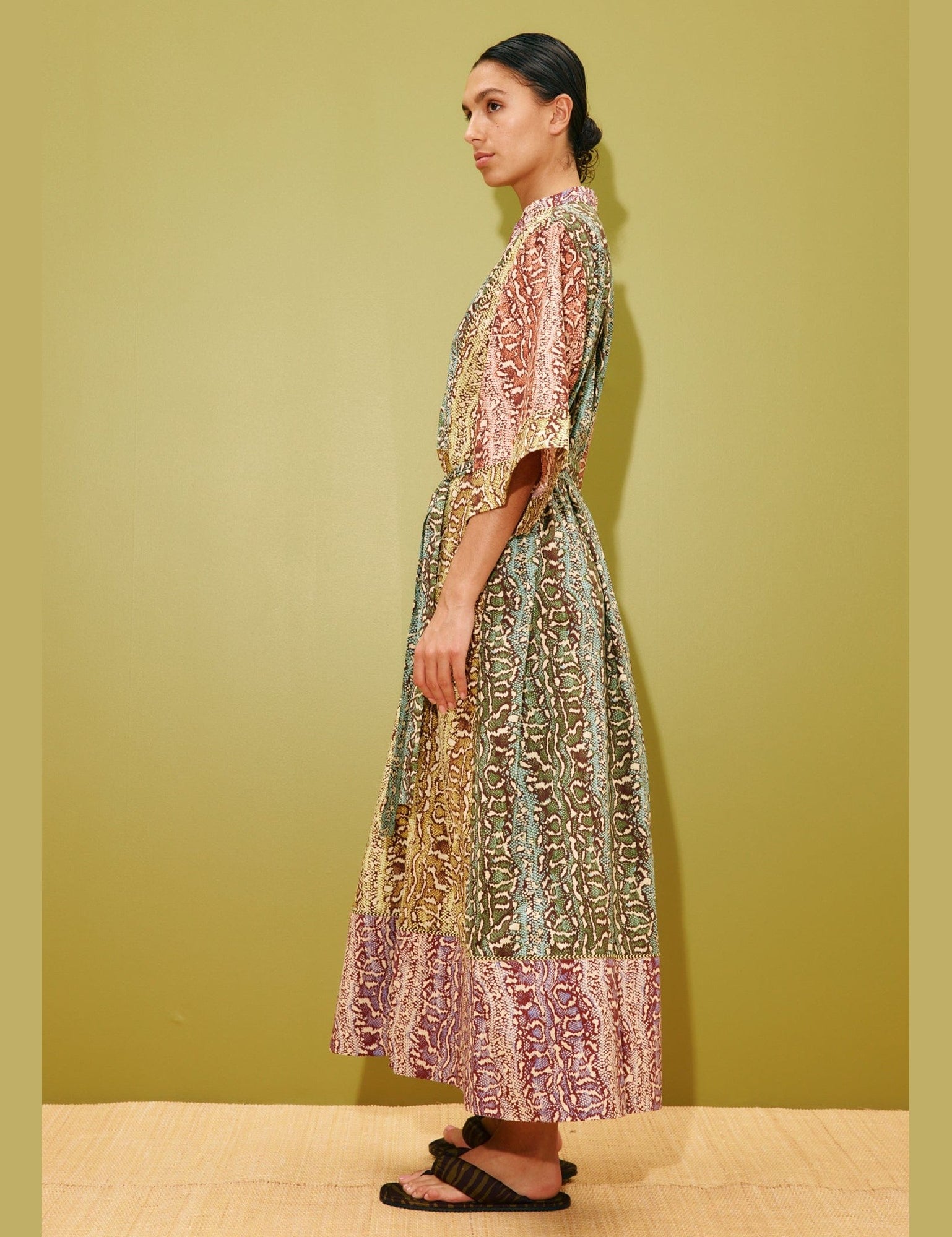 alemais-sustainable-dress-midi-varna-midi-dress-1214434156_6000x_60074db1-f5e3-4b50-a5c3-beec2bd717b7.jpg