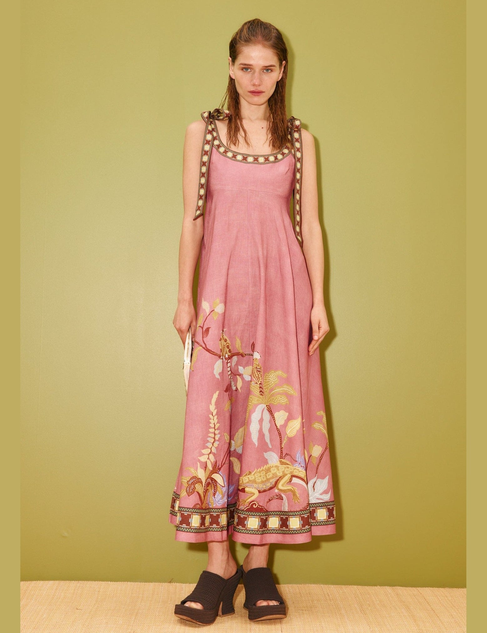 alemais-sustainable-dress-midi-zuri-ballet-sundress-1215564183_6000x_eb8e4344-5ff9-433c-a211-ae0d9dfc749a.jpg