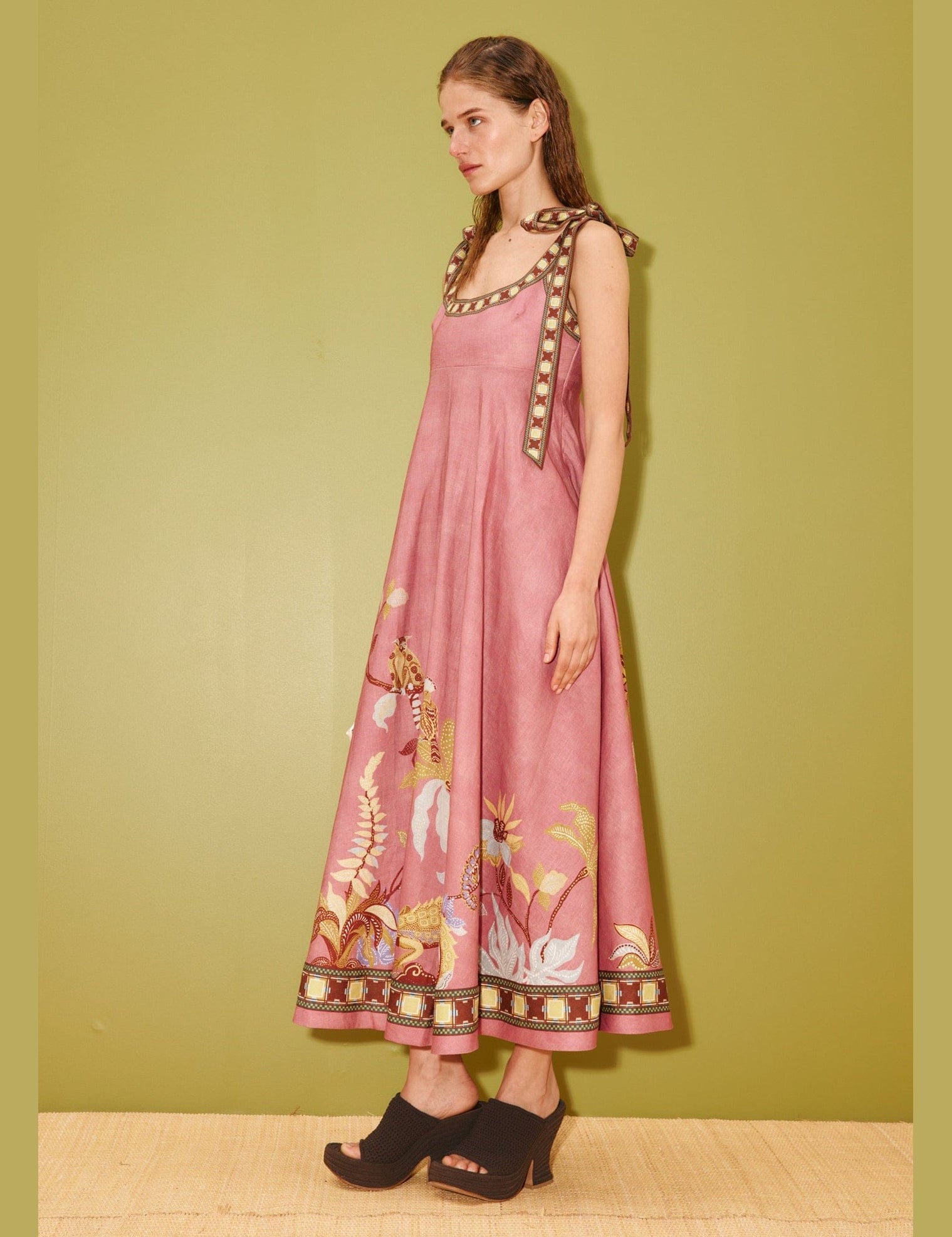 alemais-sustainable-dress-midi-zuri-ballet-sundress-1215564184_6000x_0aa2b74a-9a21-46eb-a824-6c99b3b829ef.jpg