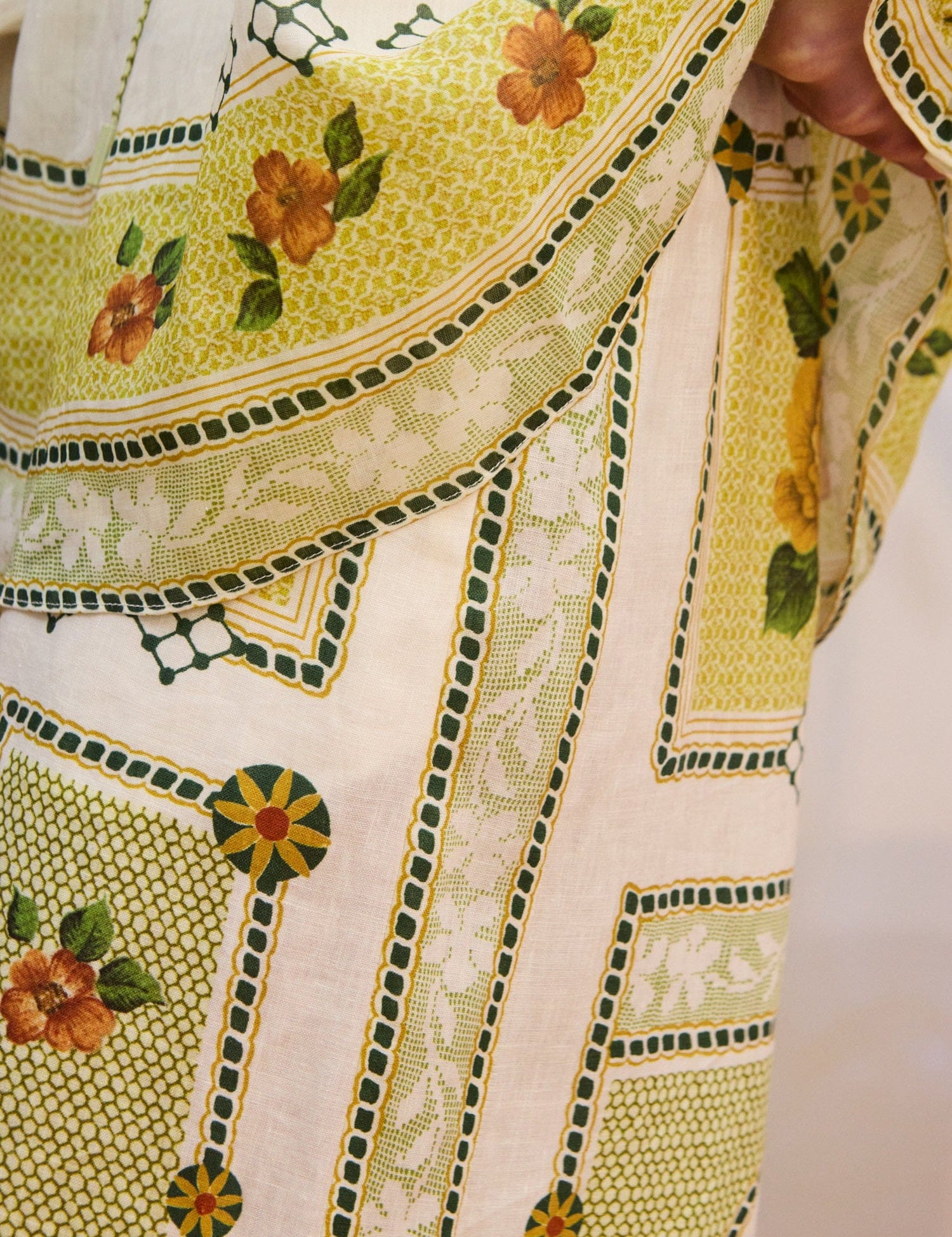 alemais-sustainable-pant-dixie-pant-1229508425_6000x_4ea1c5ab-13f2-4104-9ba9-289b140cc733.jpg