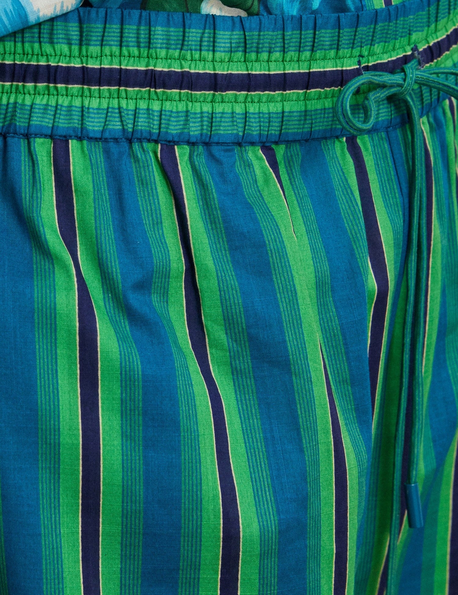 alemais-sustainable-pant-margo-cuffed-pant-1229508390_6000x_91754a85-c63d-4ca2-a49b-856725caf931.jpg