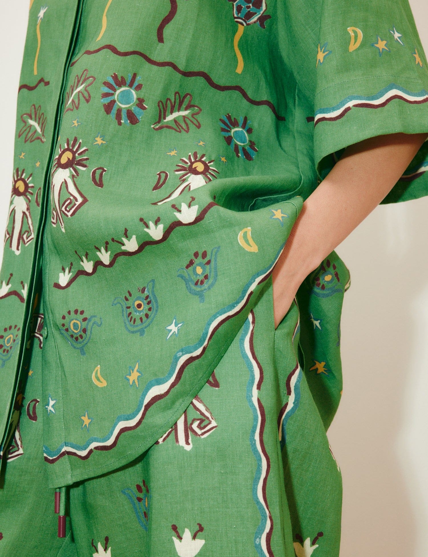 alemais-sustainable-pant-sun-dancer-pant-1215564137_6000x_975f32e7-b5da-481b-8a38-9cc303992d02.jpg