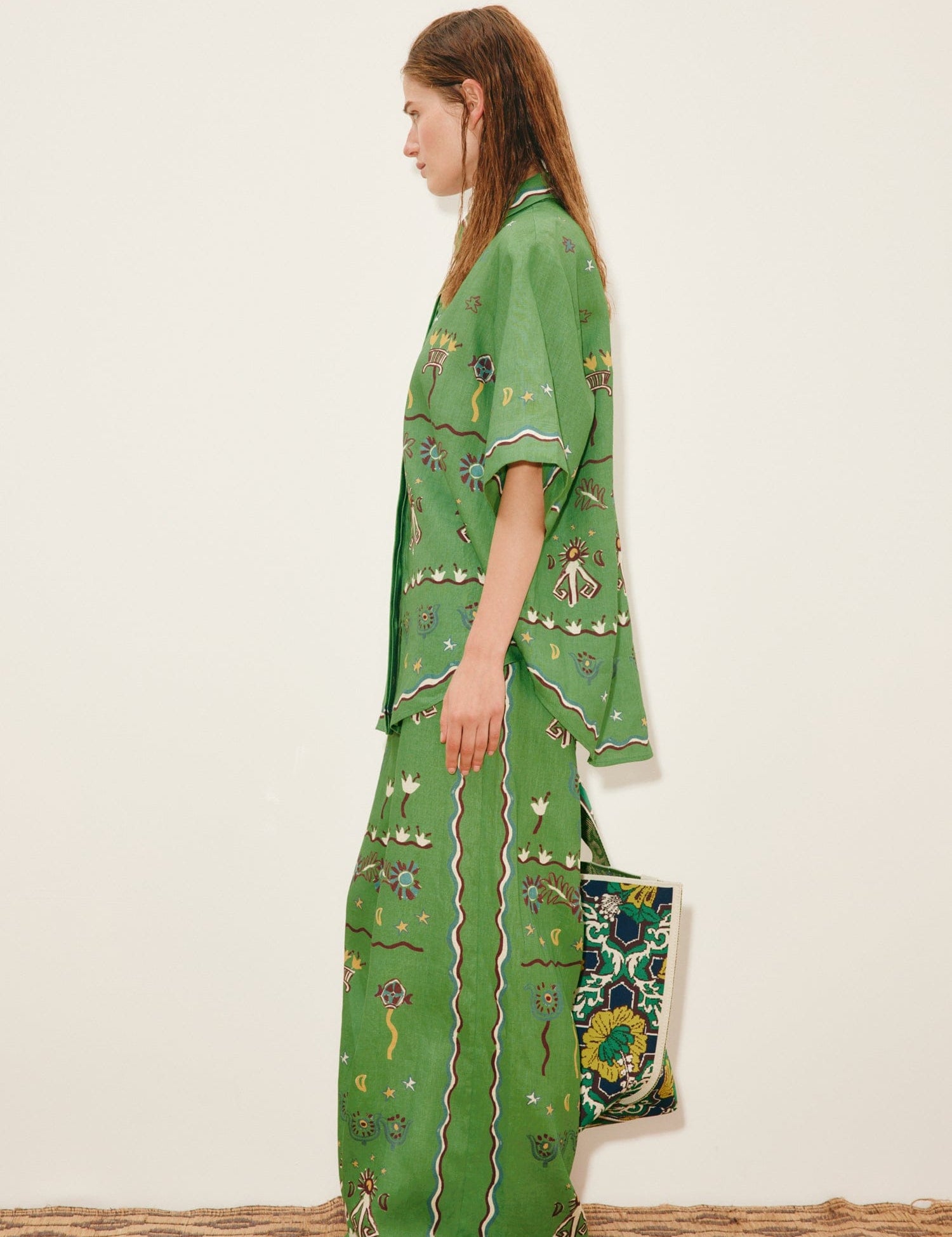 alemais-sustainable-pant-sun-dancer-pant-1215564139_6000x_8c3a418b-ffc1-40f1-a7db-50956ef51016.jpg