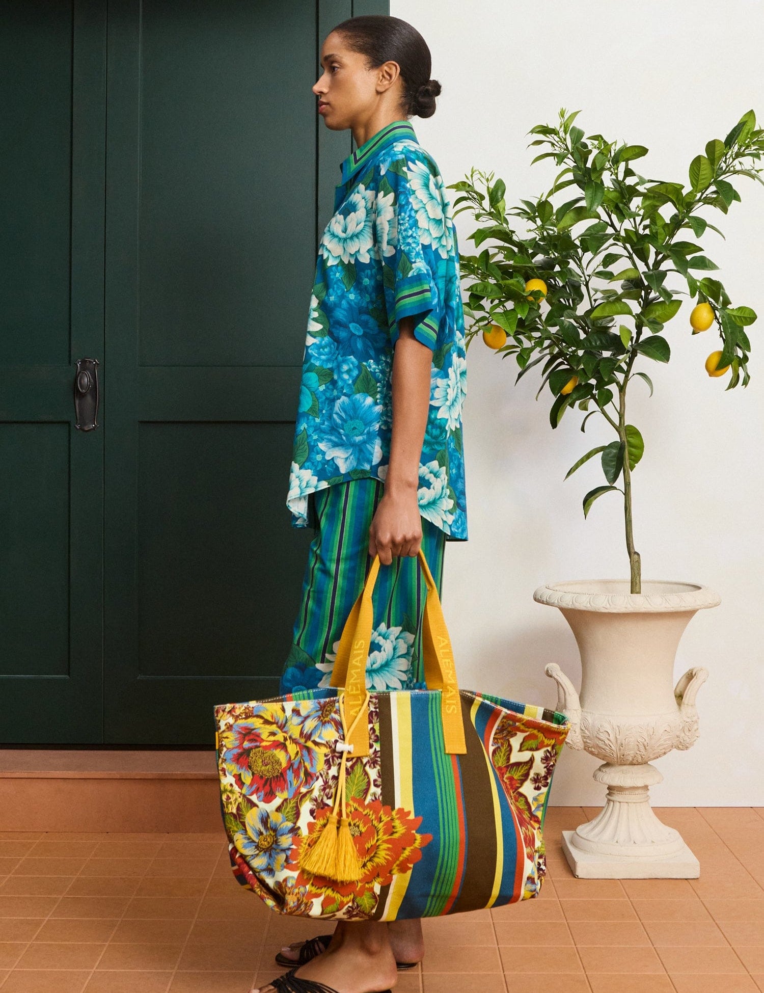 alemais-sustainable-shirt-margo-shirt-1229508303_6000x_ba1de4d0-5efe-48f8-92fc-78d6e9a30707.jpg