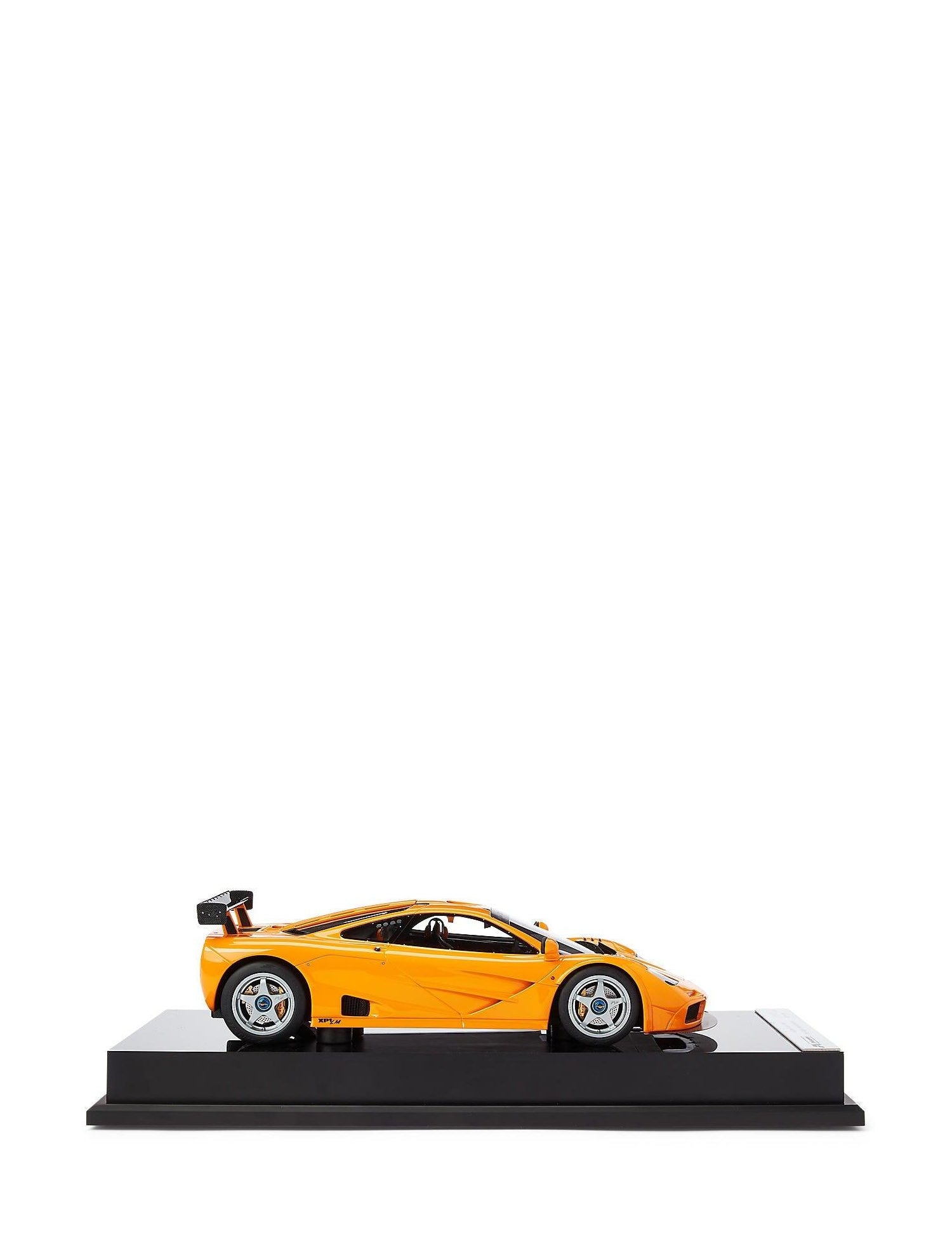 alternate1_1415410.jpg
