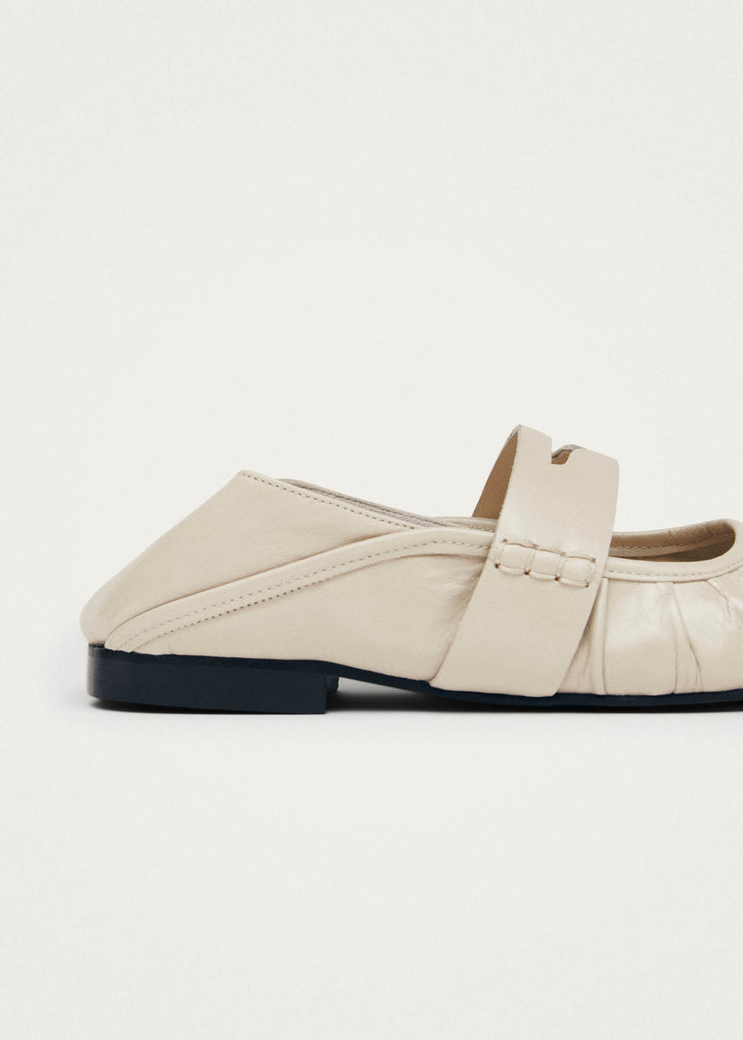 BARGO CREAM LEATHER BALLET FLATS
