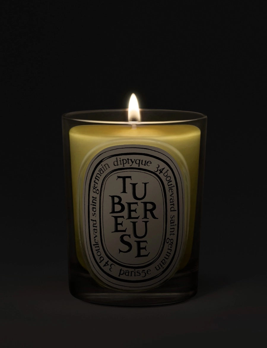 bougie-tubereuse-190g_classic-candle-revamp-2026_tb2_rvb_hd_spec-ecom_2292x3055px_2_diptyque.webp
