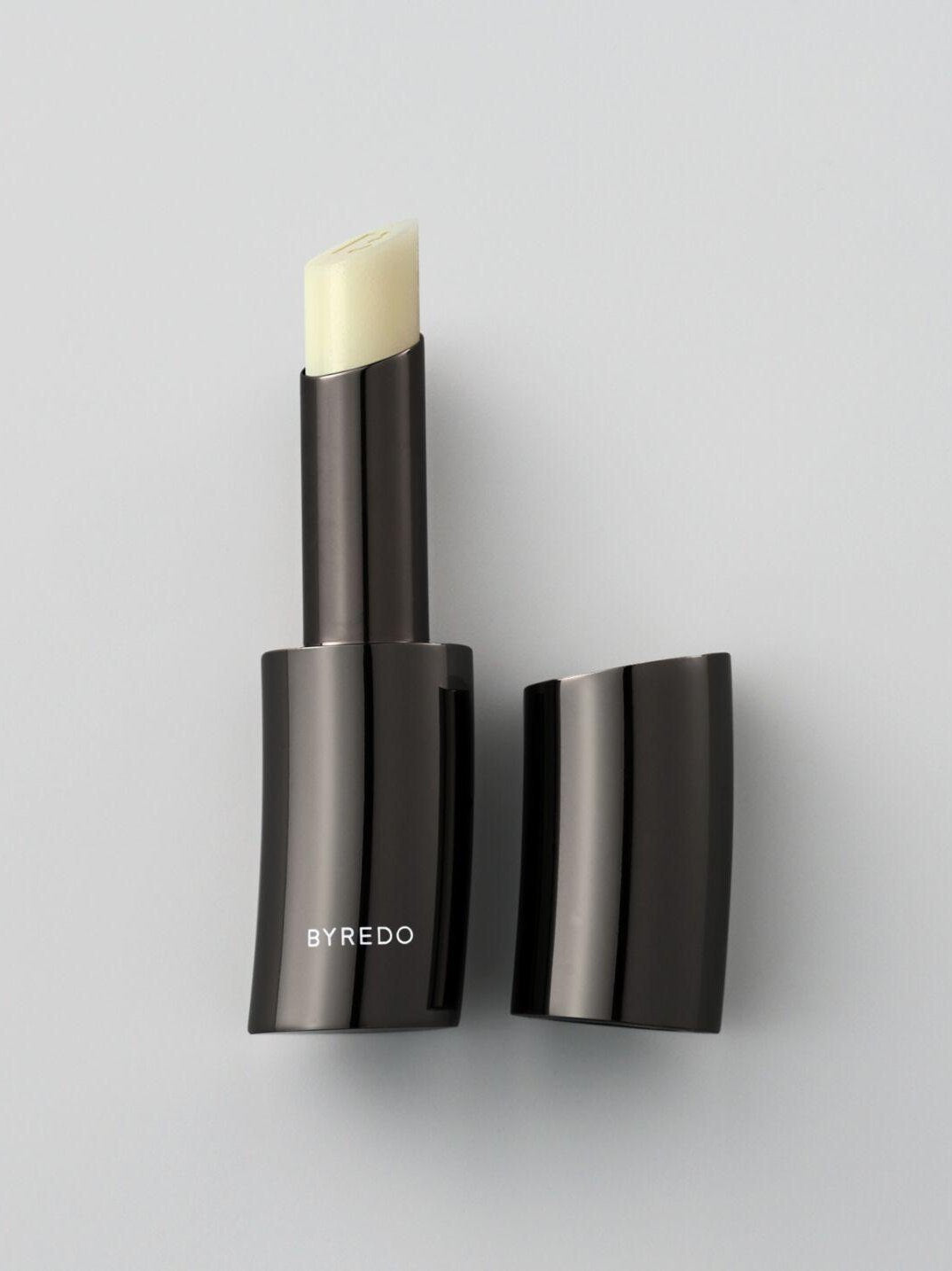Lip balm chromophobia