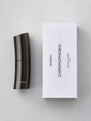 Lip balm chromophobia