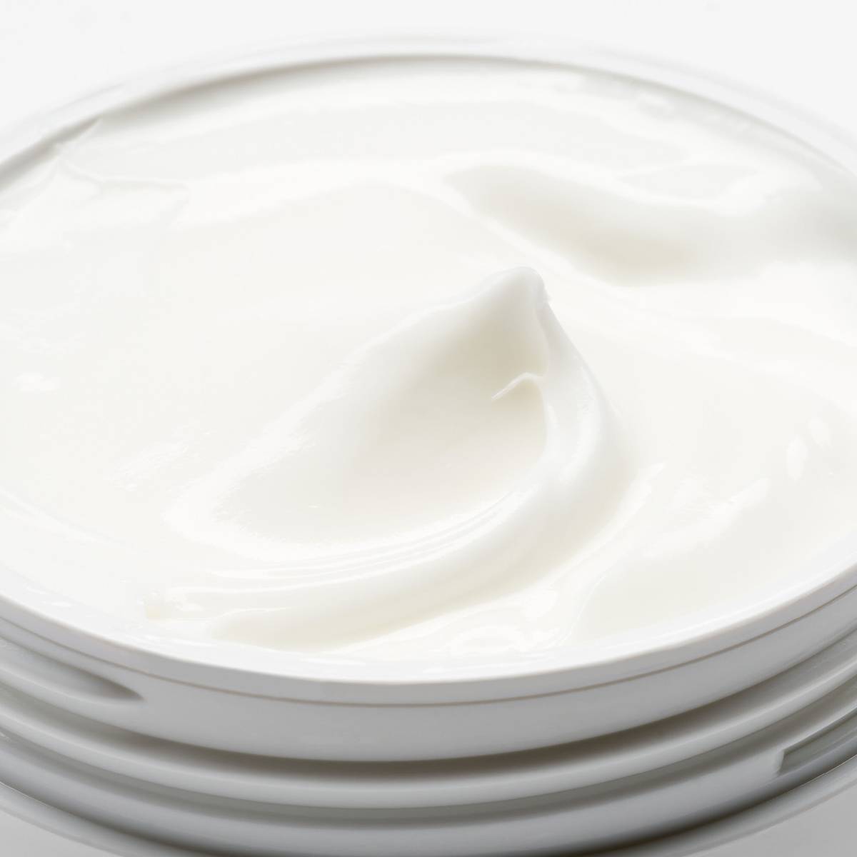byr_ecom_25_bodycream_detail_2800_x_2800_copy_2.jpg