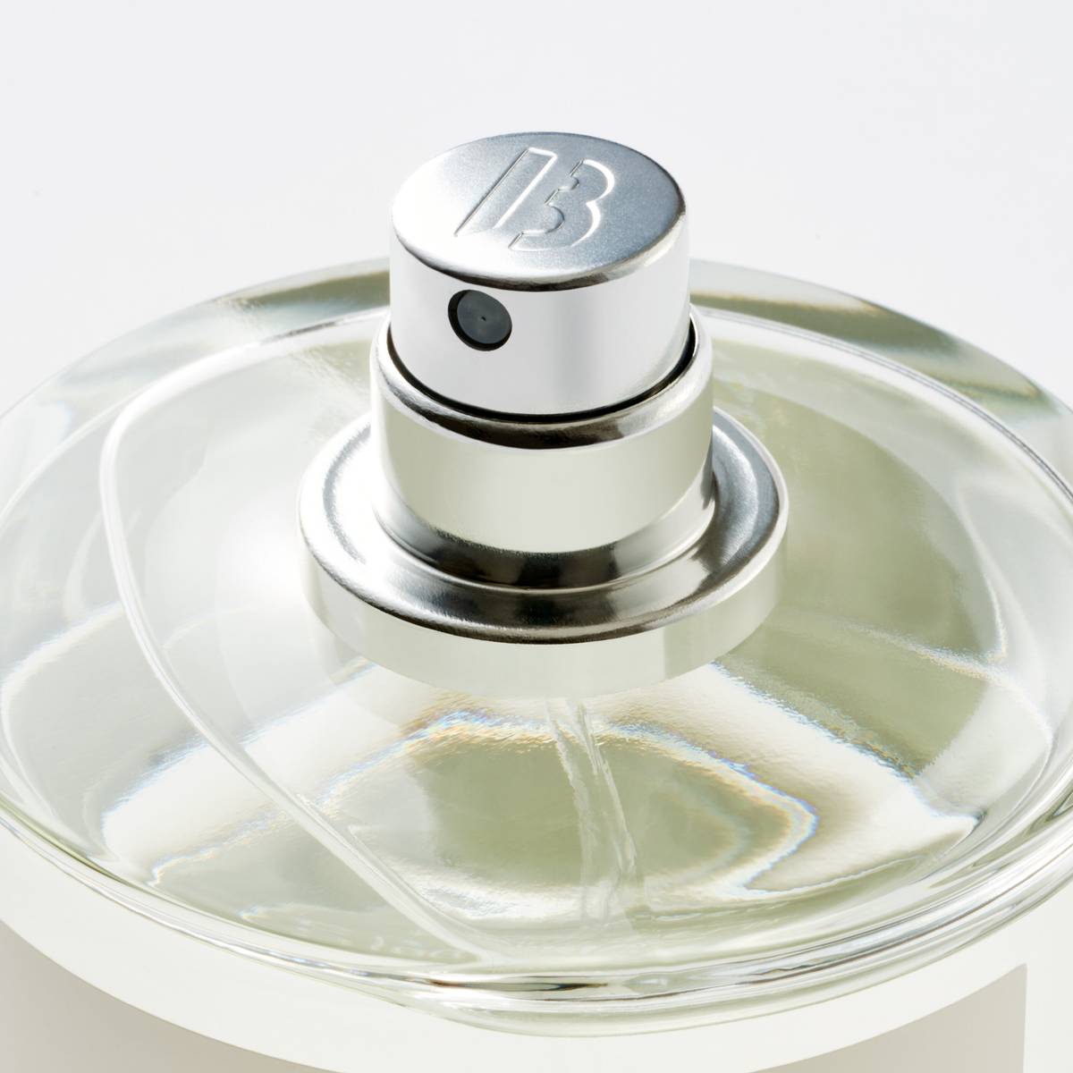 byr_ecom_25_fragrance_edp_100ml_blanche_detail_1_2800x2800px_1.jpg