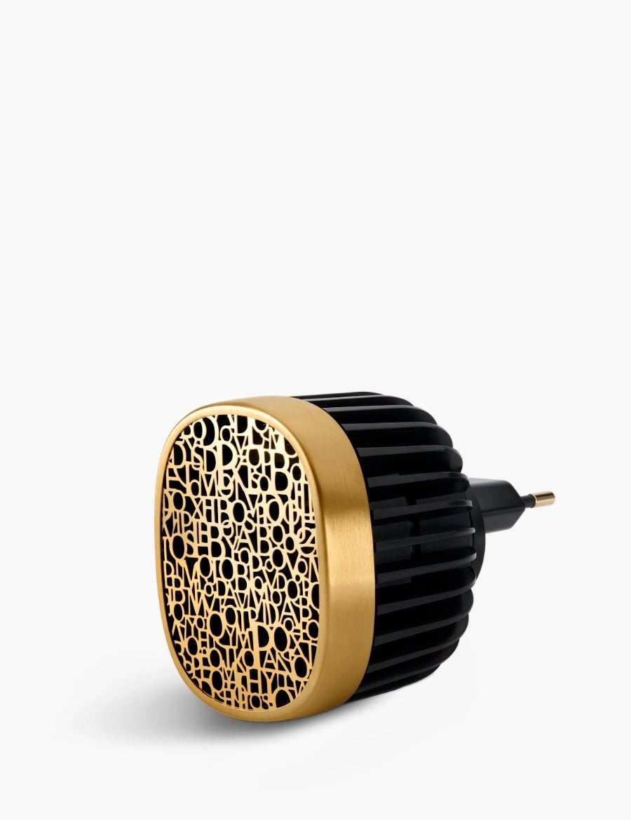 diffuseur-electrique_electric-wall-diffuser-elecplug_rvb_hd_fond-gris_spec-ecom_1_diptyque_1.webp