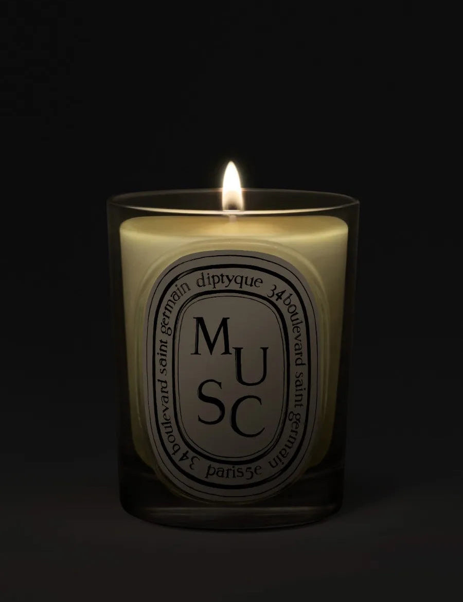 diptyque-muscclassiccandle-MU3-night.jpg
