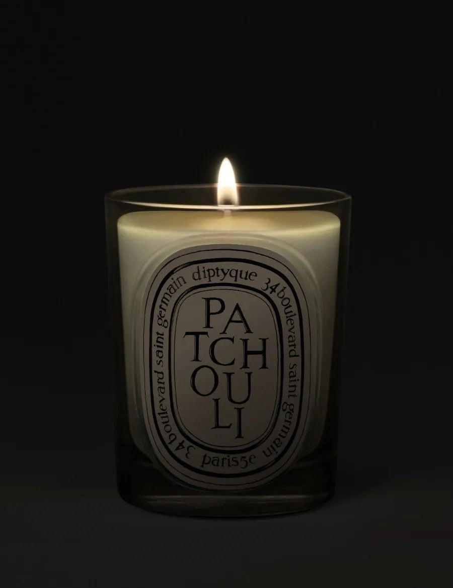 diptyque-patchouliclassiccandle-PA2-night.jpg