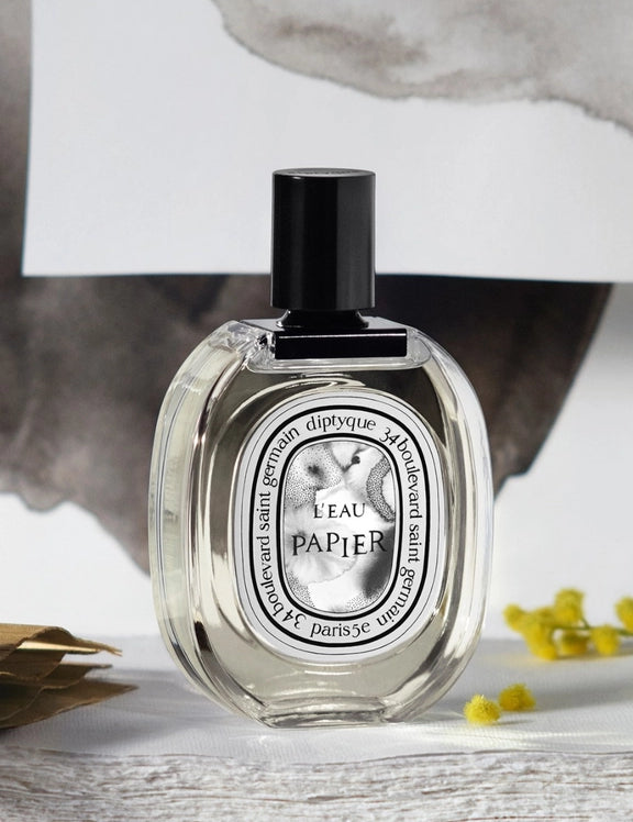 eau-papier_2023_visuel_prioritaire_edt-l_eau-papier_01_logo_3x4_2025_x_2700px_vue-alt-pdp_rvb_full-size_diptyque.webp