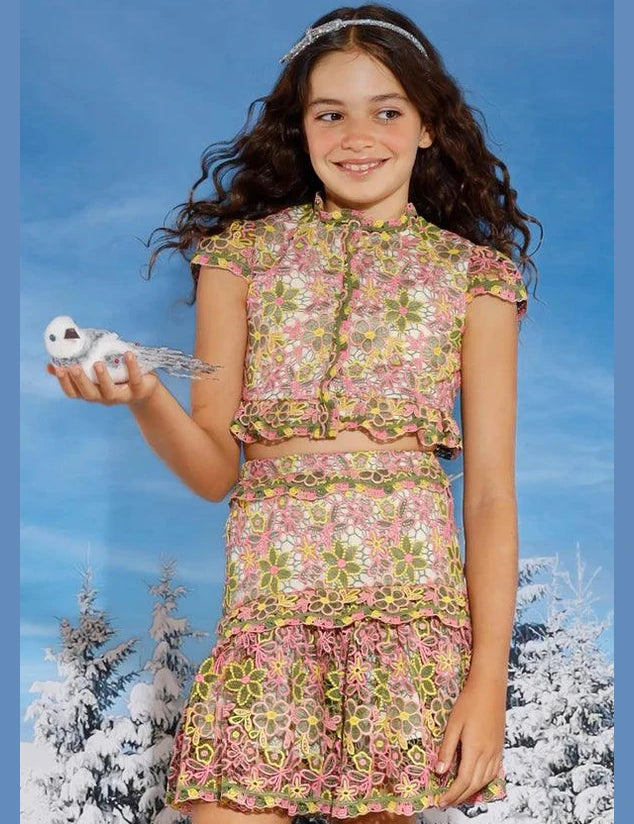 ella-embroidered-top-floral-1_600x_4f71d924-df08-4723-807b-523935acc27f.webp