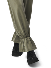 Balloon pants - light green