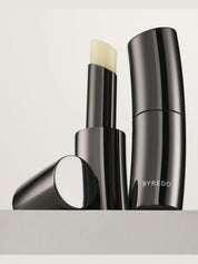 Lip balm chromophobia