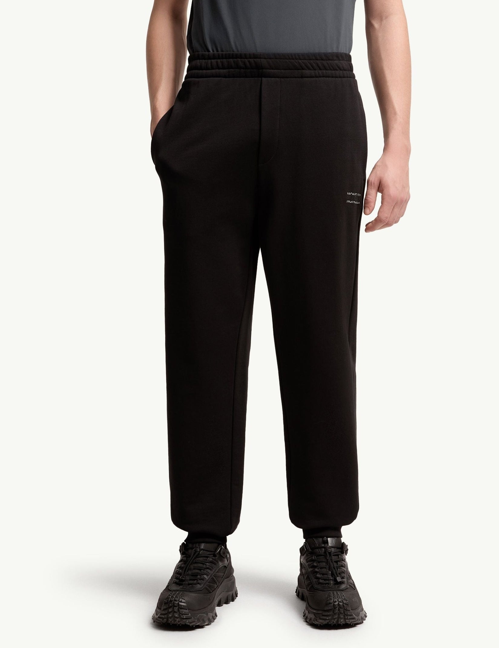 logo-cotton-fleece-sweatpants-men-black-moncler-3.jpg