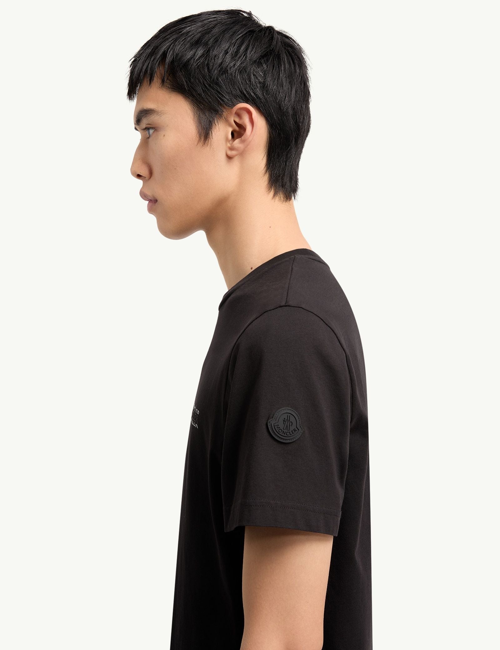 logo-cotton-jersey-t-shirt-men-black-moncler-1.jpg