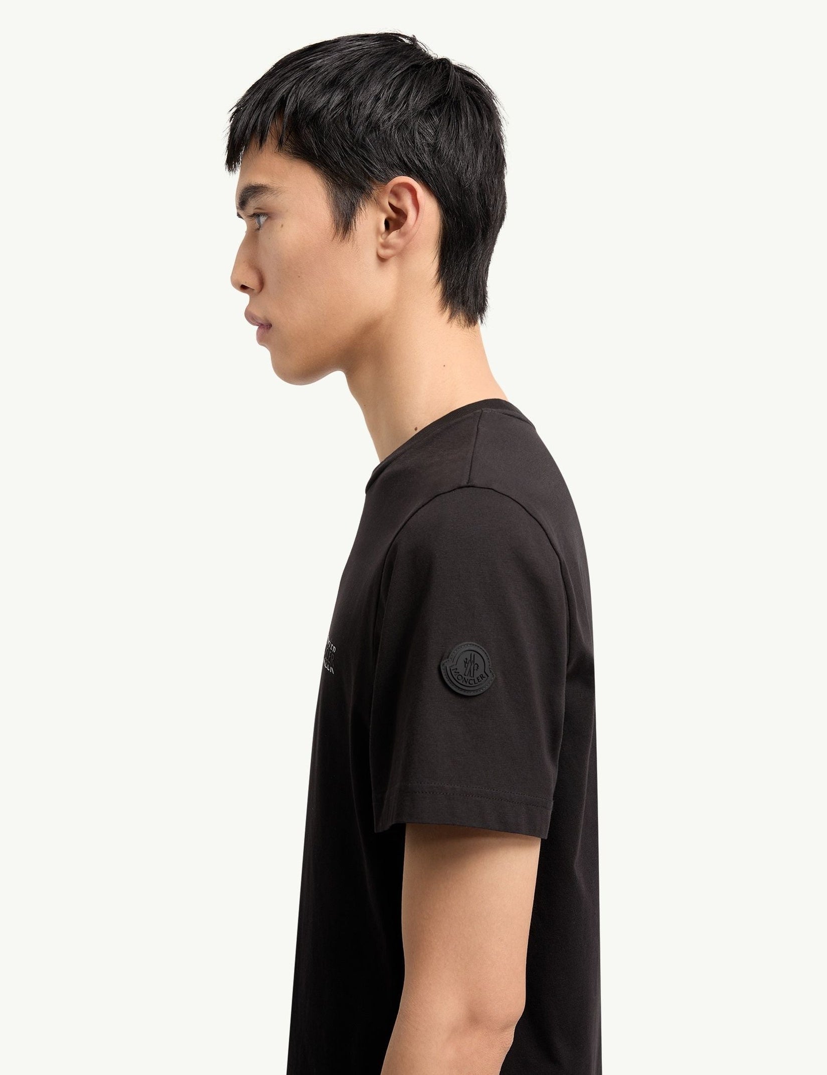 logo-cotton-jersey-t-shirt-men-black-moncler-1.jpg