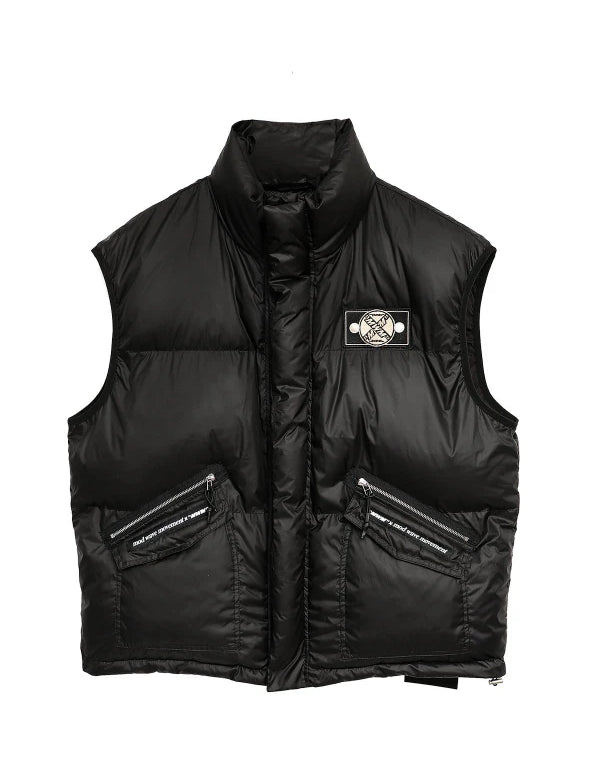 mw044092125-black-capsule-vest.webp