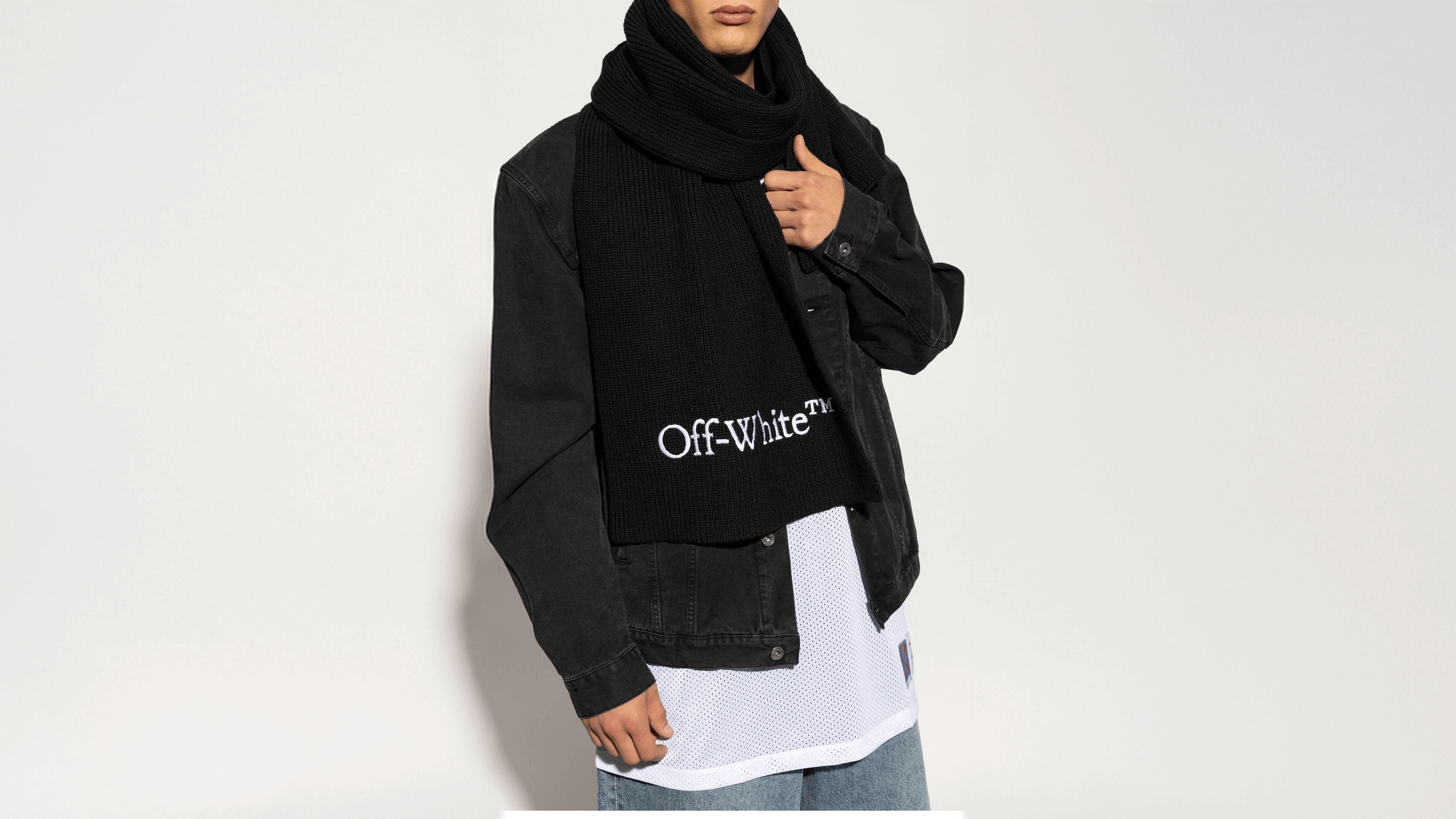 off_white_03aa3143-9daf-4556-b05f-9a6d25a4cc93.png