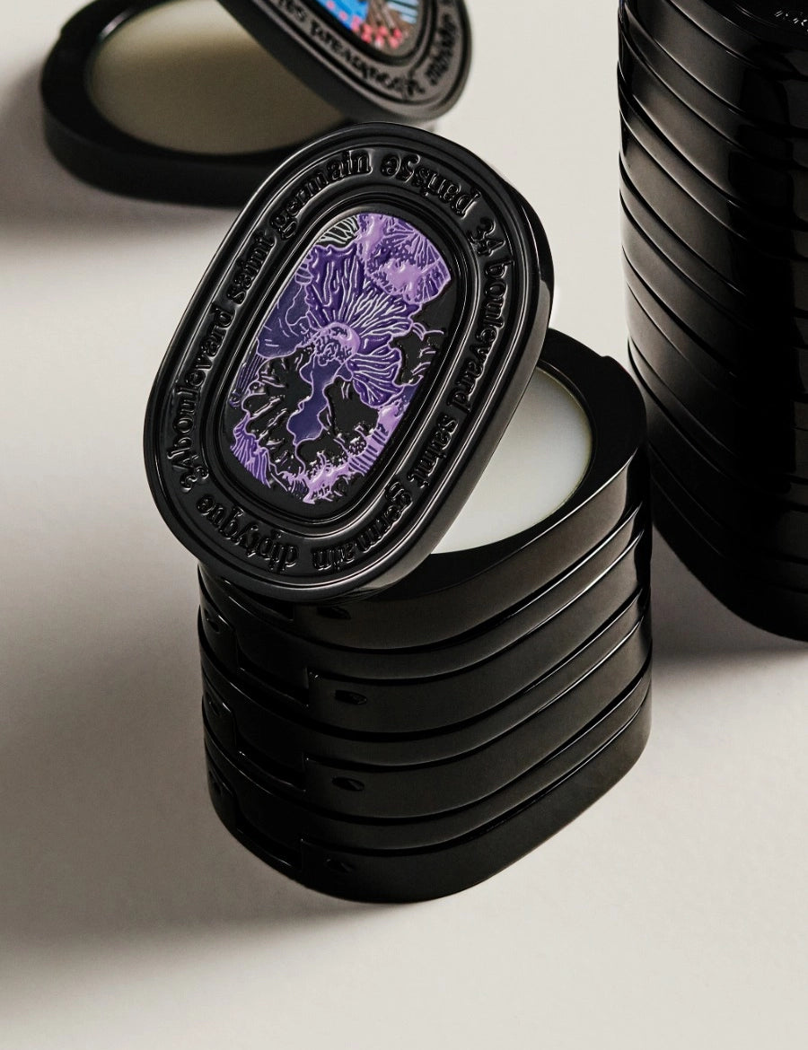 parfums-solide_visuel_multi-produits_1_210_13_rvb_3x4_2025_x_2700px_vue-alt-pdp_diptyque_v2_1.webp