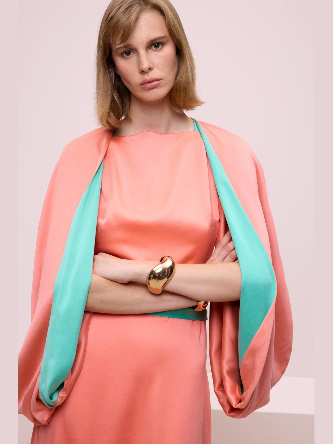 Silk dress with raglan sleeves and two-tone details