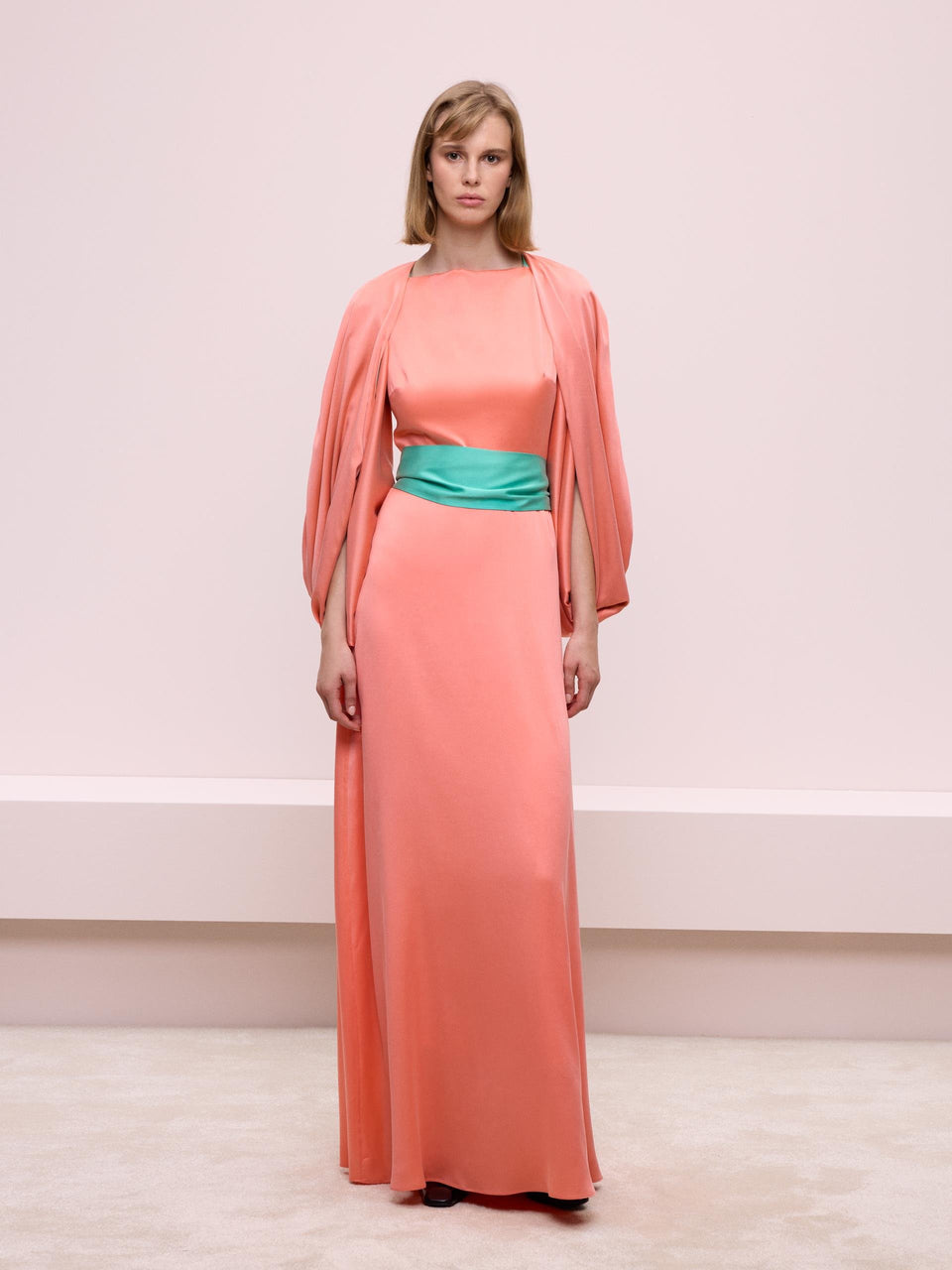 raglan sleeve satin dress Satin Button Detail Raglan Sleeves A-Line Maxi Dress Styli : Evening Dresses : VogaCloset Oman