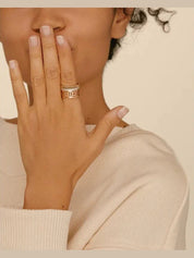 Quatre radiant edition openwork ring