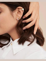 Quatre white edition single clip earring