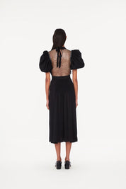 فستان بلا اكمام