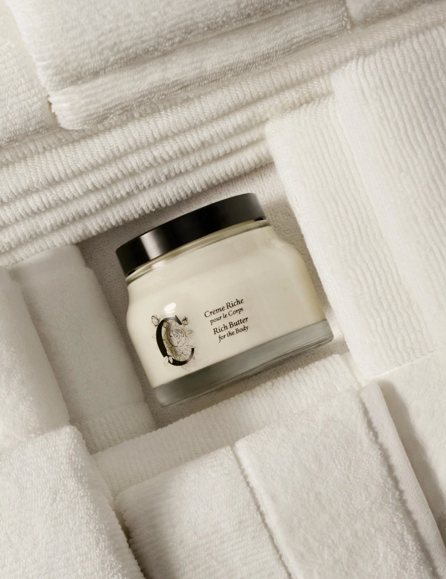 soin-hiver_visuel_creme-corps_2025_3x4_2025x2700px_vue-alt-pdp_rvb_hd_diptyque_1.webp