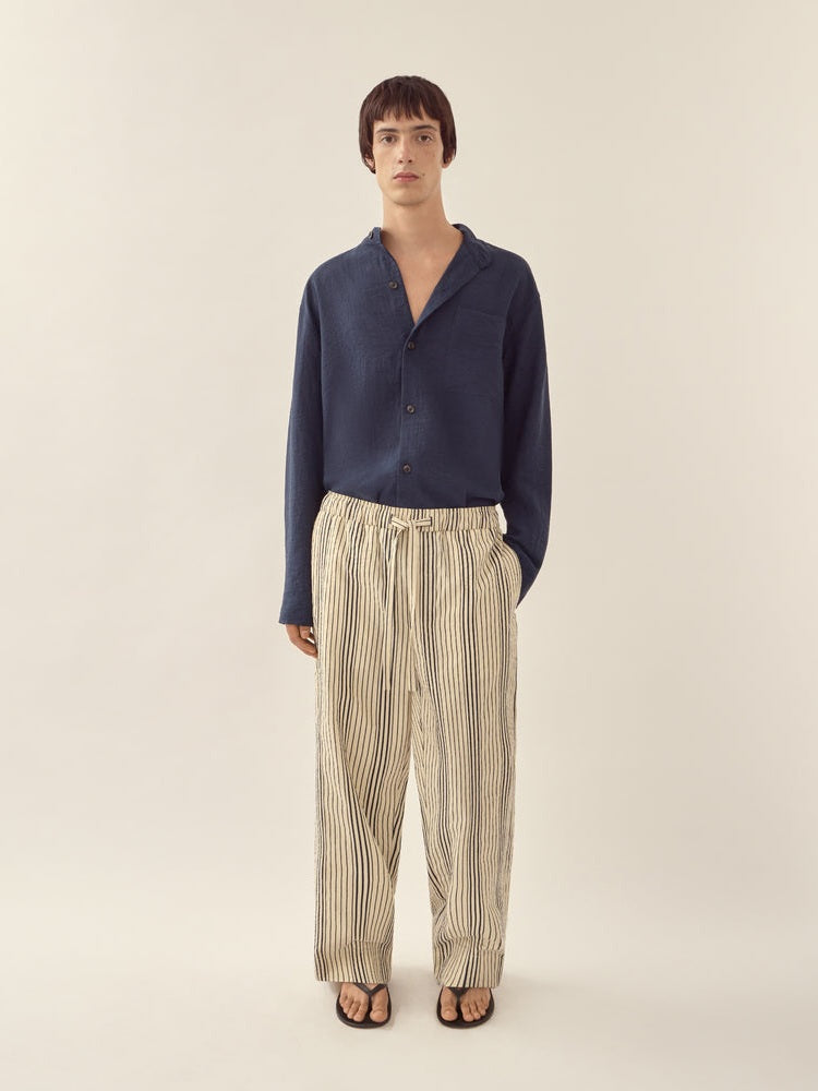 Stand collar long sleeve shirt