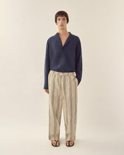 Stand collar long sleeve shirt
