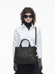 The medium tote