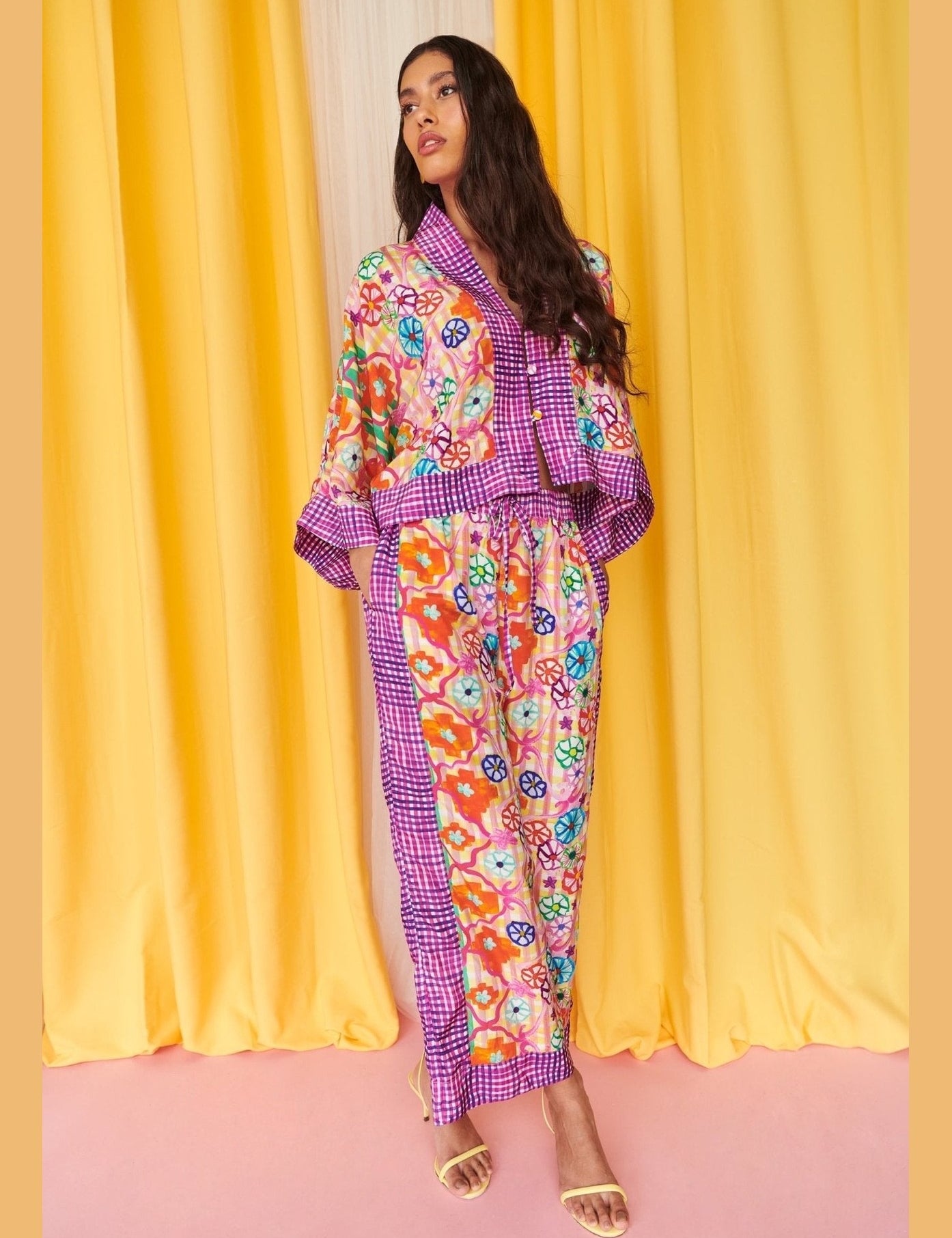 yatri-pants-325902.jpg