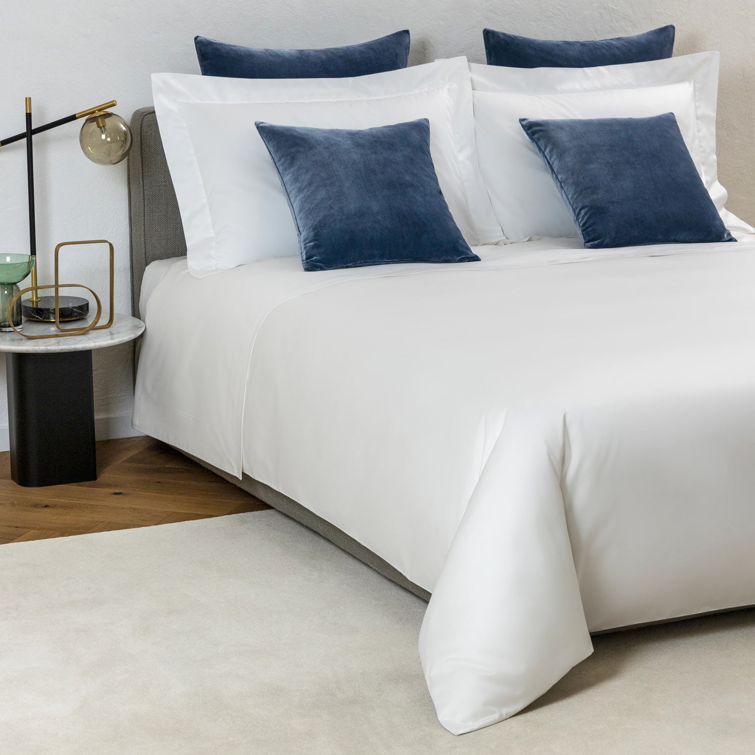 LUX.SILK VELVET - CUSHION W/ZIP