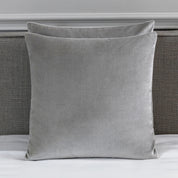 LUX.SILK VELVET - CUSHION W/ZIP