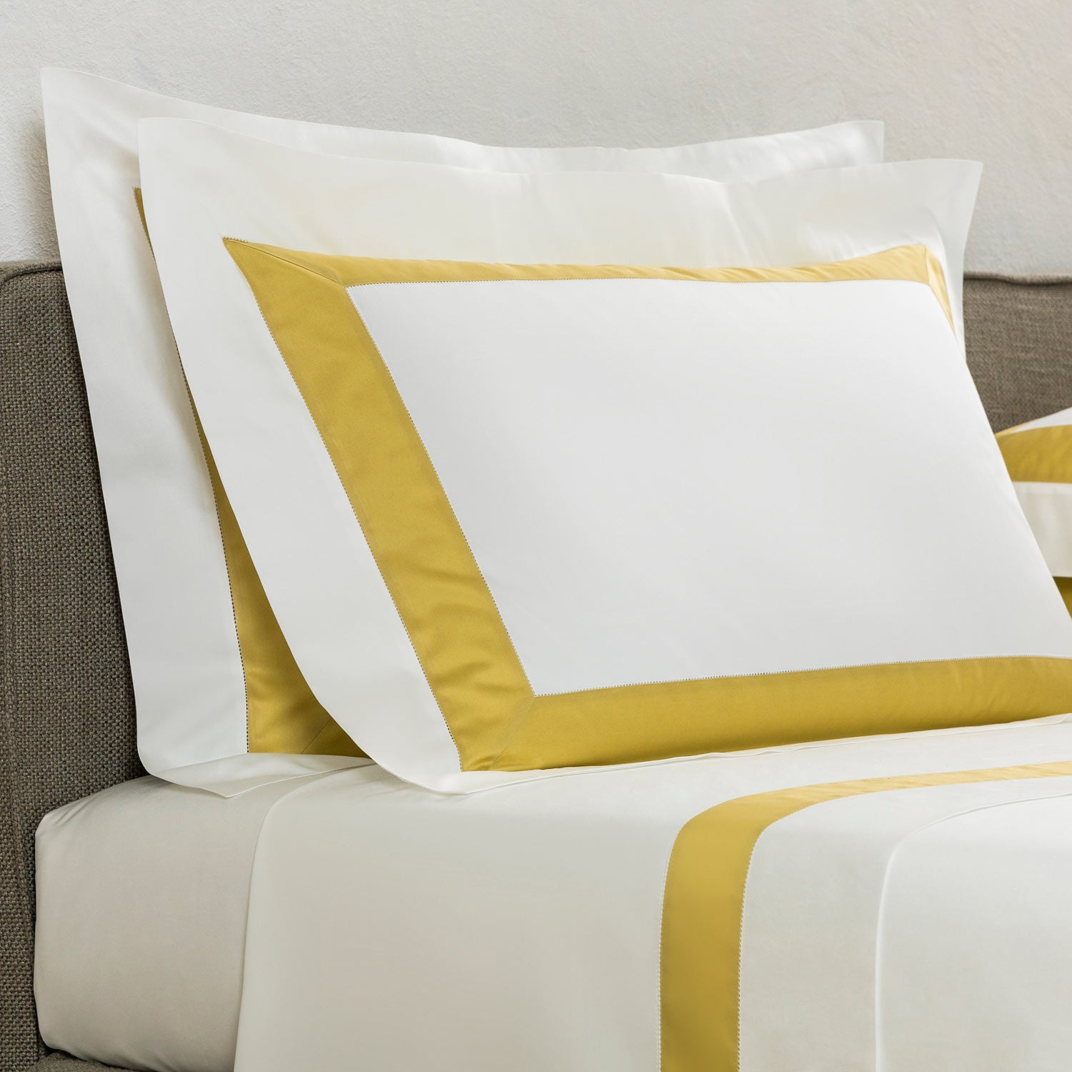 ESS..BICOL. D.HEM-STITCH - SHAM 4B.