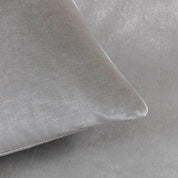 LUX.SILK VELVET - CUSHION W/ZIP