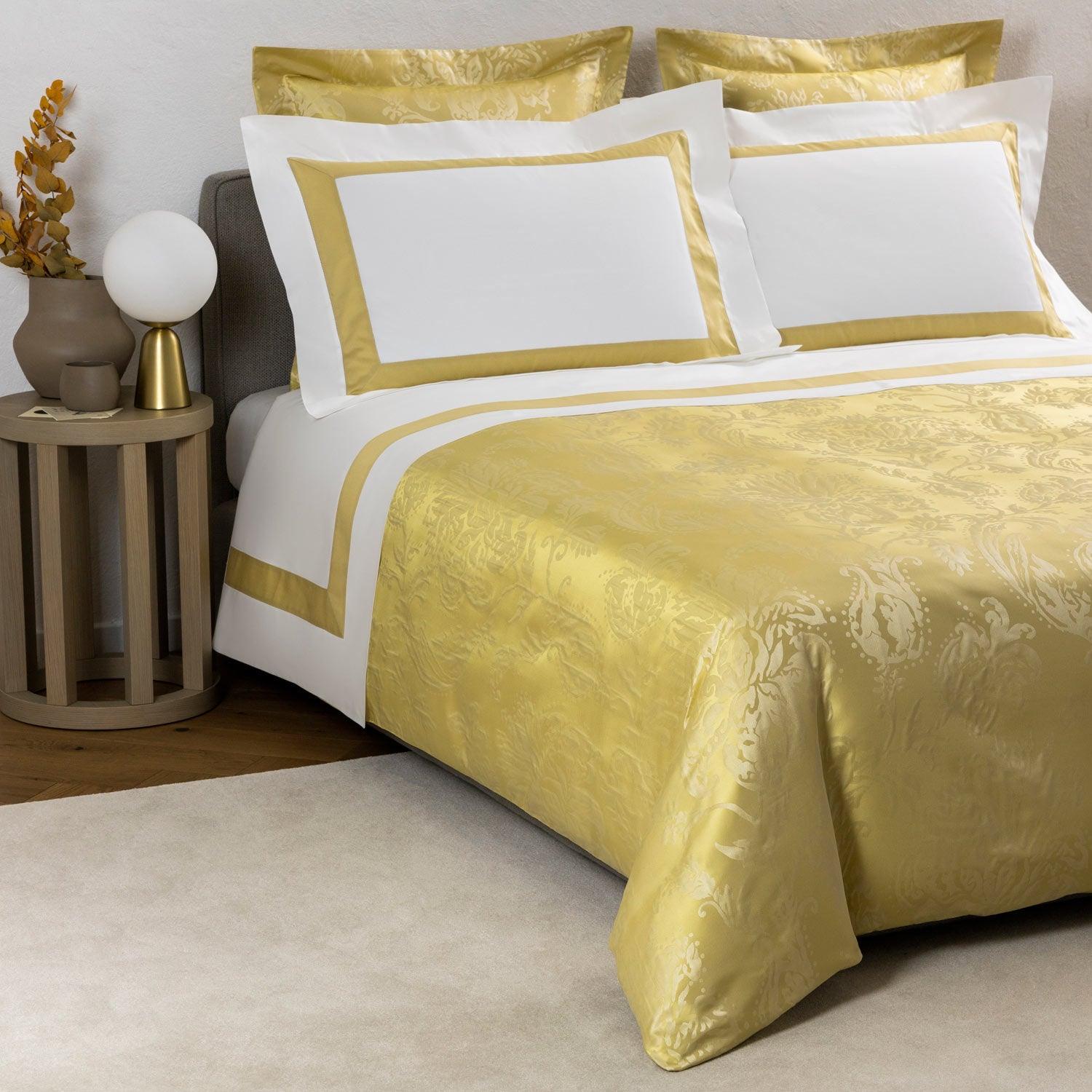 LUX.BROCADE - CUSHION W/ZIP