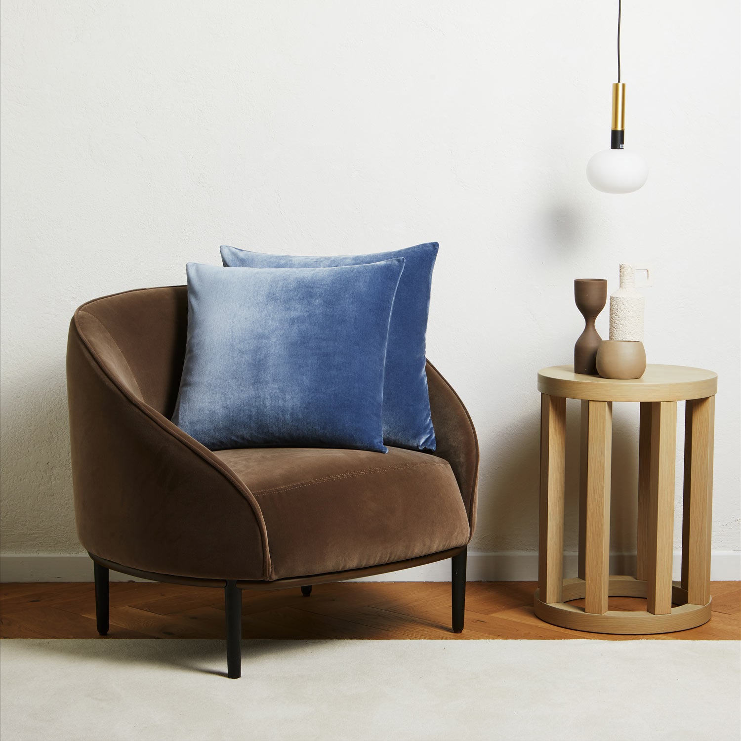 LUX.SILK VELVET - CUSHION W/ZIP