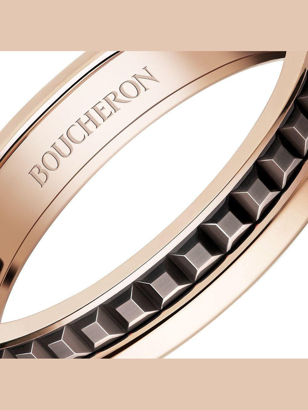 Quatre classique wedding band