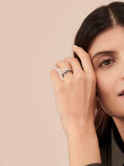 Quatre classique wedding band